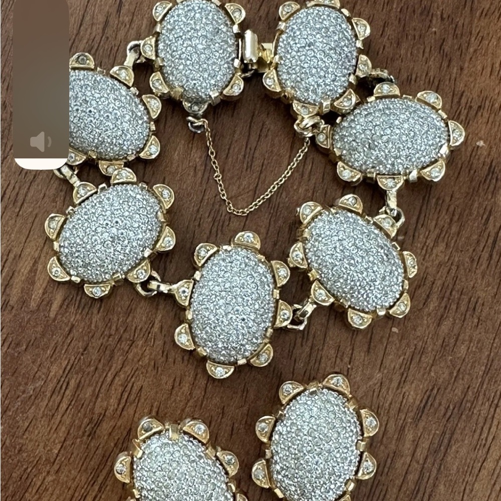 Nettie Rosenstein Gold Tone  Rhinestone Bracelet & Earrings Vintage Glam Signed - Picture 2 of 15